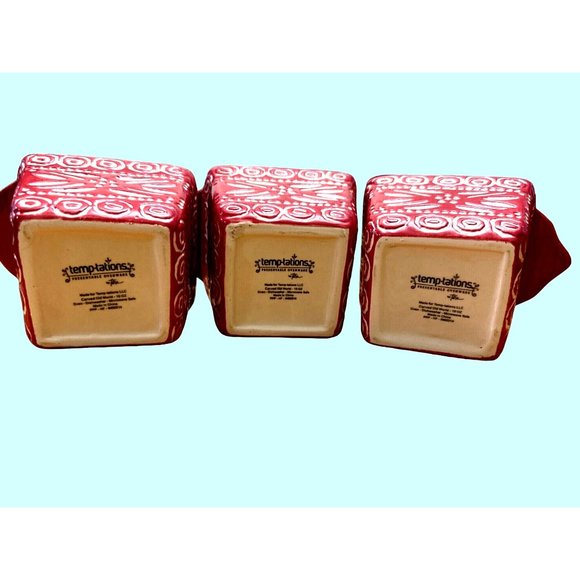 Temptations by Tara Red Carved Old World Poinsettia 3 Small 10 oz Baking Dishes - Picture 4 of 4